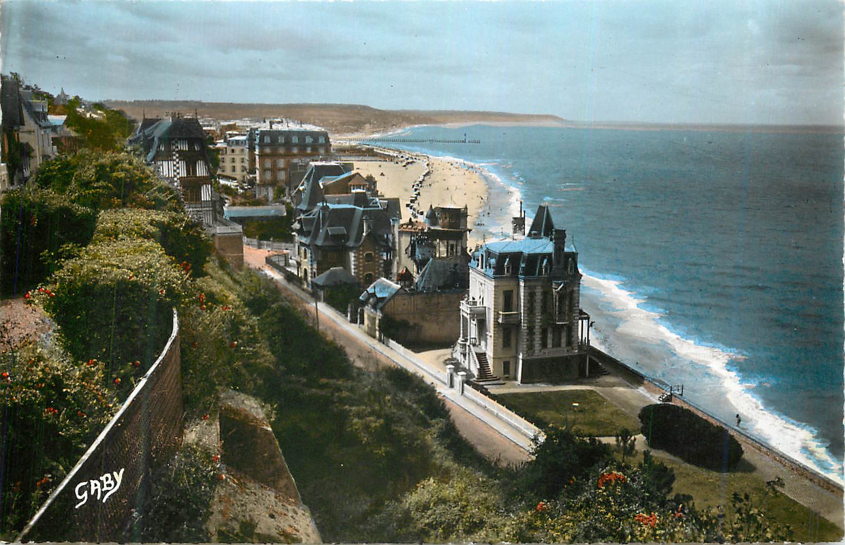 CPM Trouville Deauville (Calvados) Vue d'Ensemble