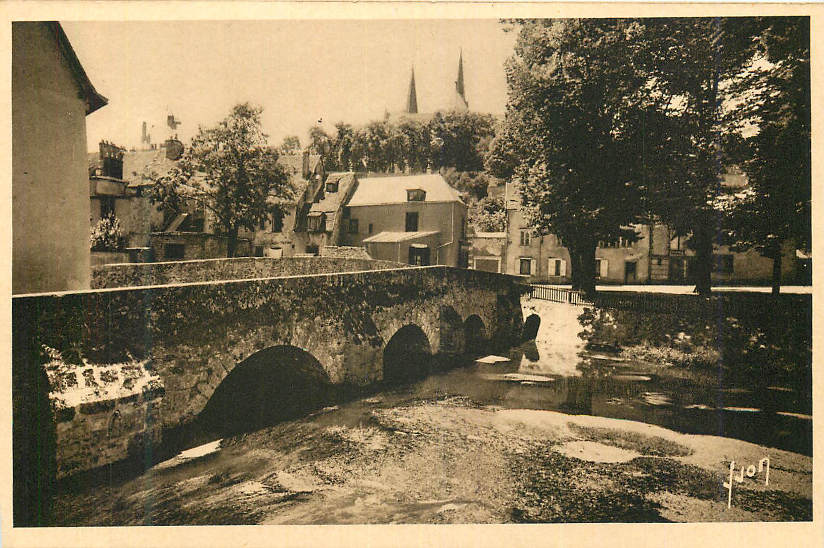 CPA Chartres (Eure et Loir) Vieux Pont sur l'Eur