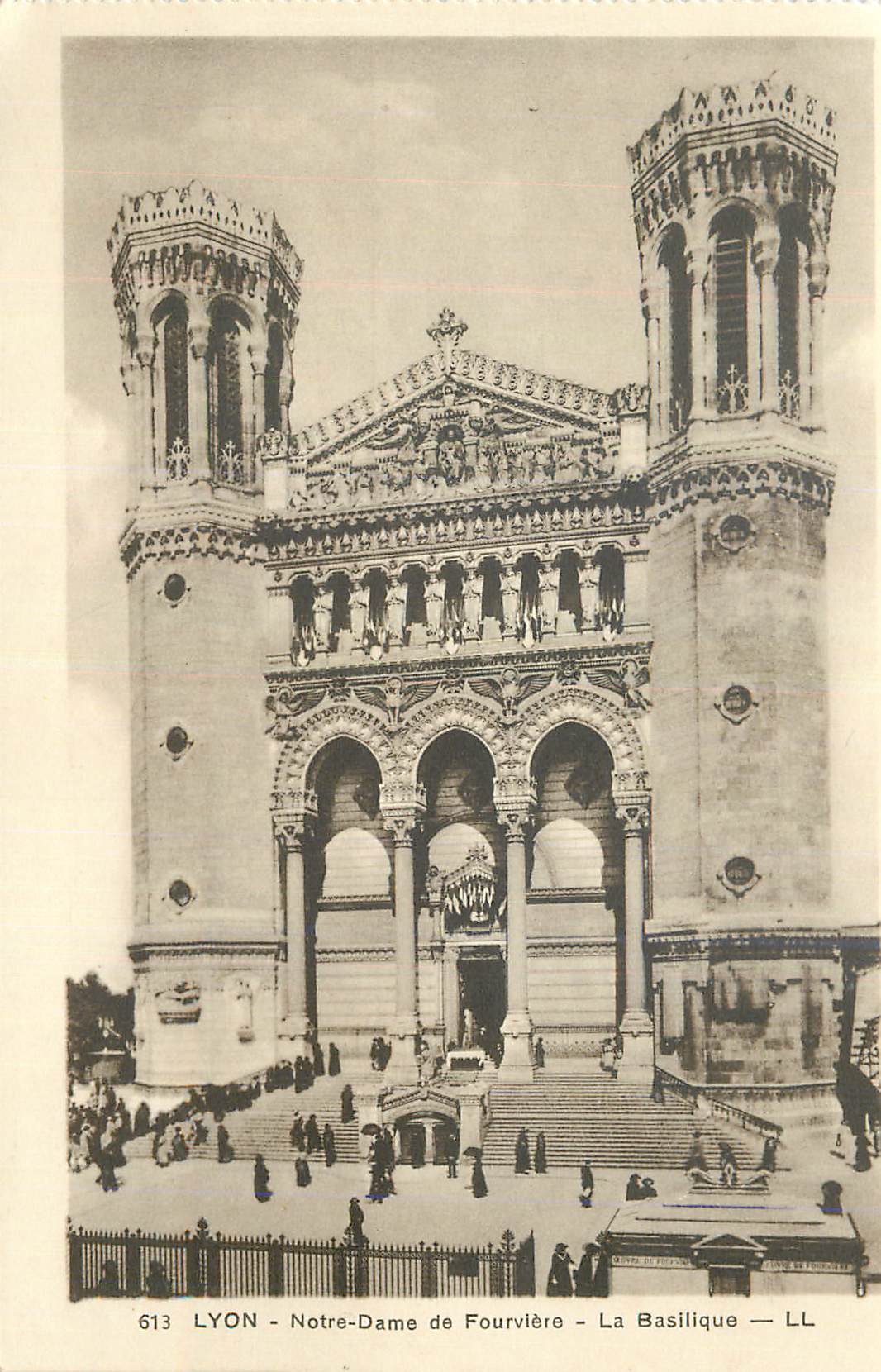 CPA Lyon Notre Dame de Fourviere La basilique