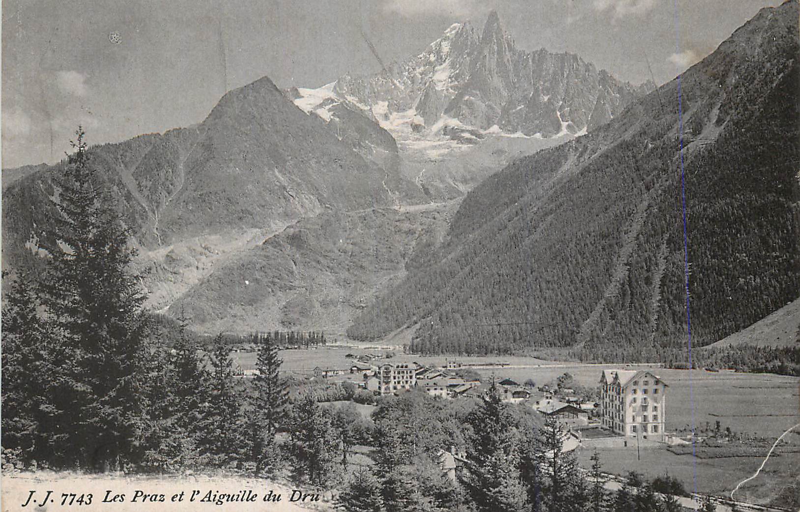 CPA Les Praz et l'Aiguille du Dru