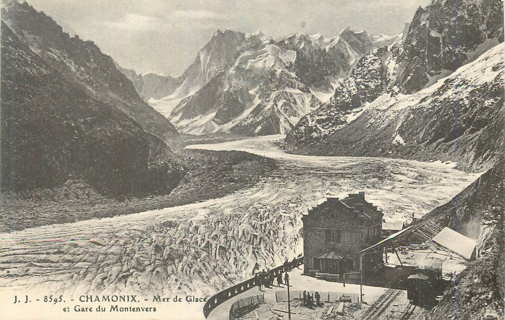 CPA Chamonix Mer de Glace et Gare du Montenvers Train