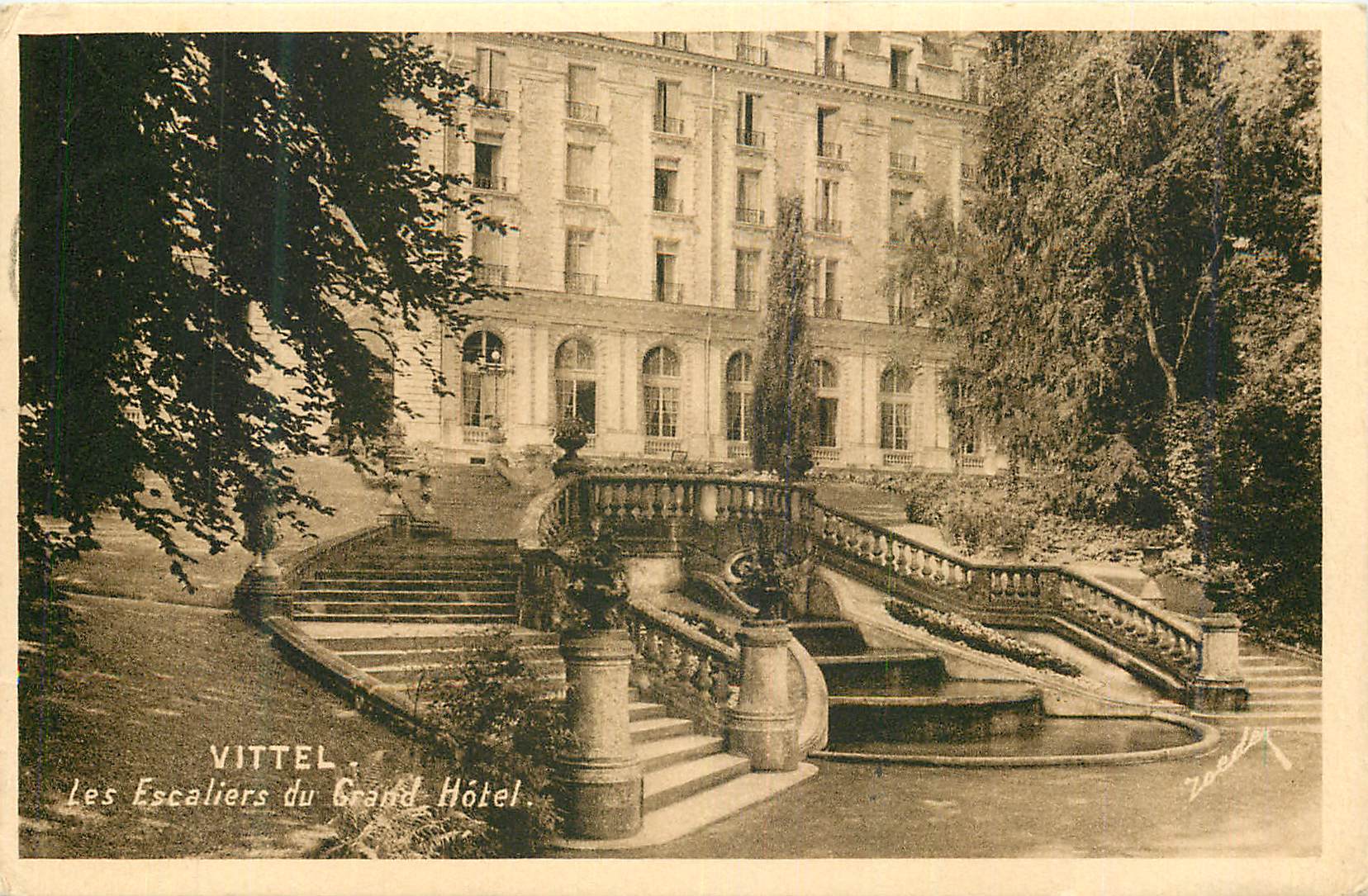 CPA Vittel Les Escaliers du Grand Hotel
