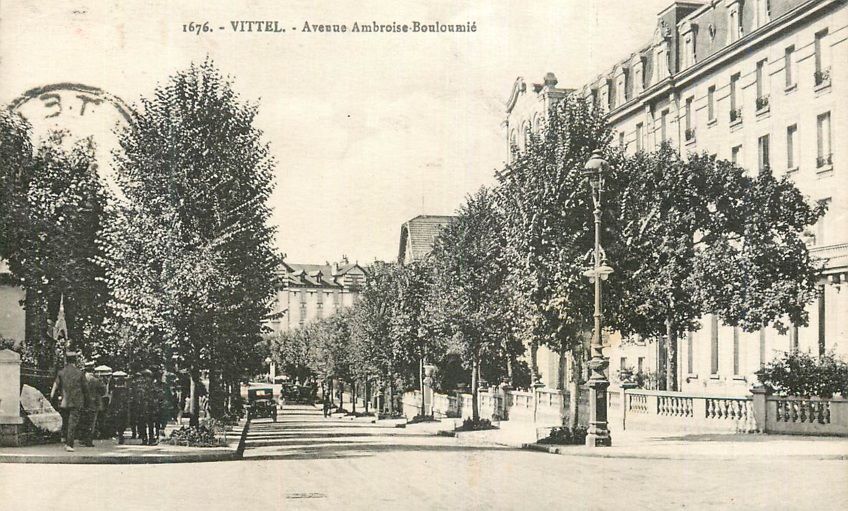 CPA Vittel Avenue Ambroise Bouloumie