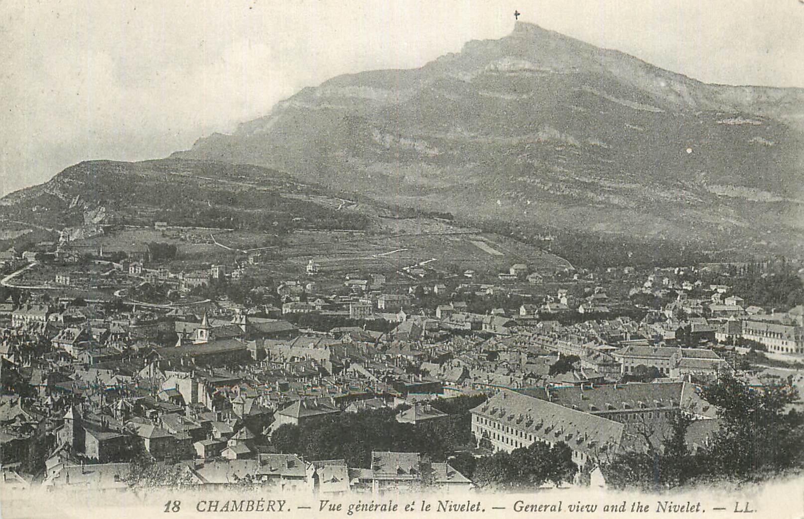 CPA Chambery Vue Generale et le Nivelet