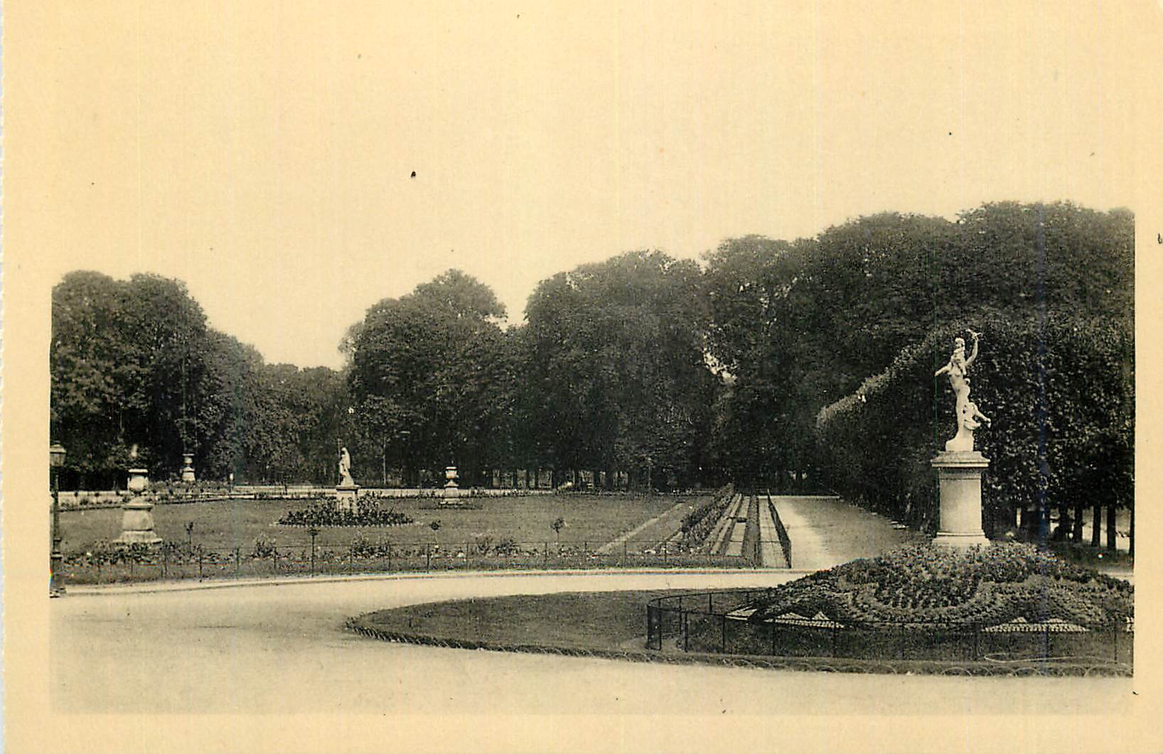 Jardin du Luxembourg — vue panoramique — éditeur non identifié