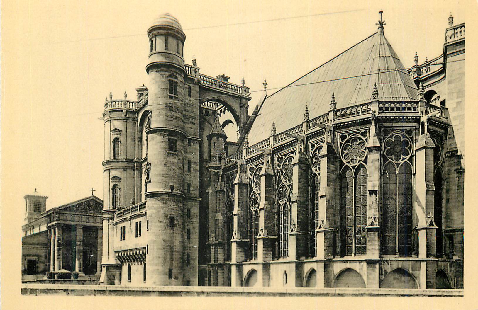 Cathédrale Notre-Dame de Strasbourg — vue de la façade ouest et du clocher — éditeur non identifié, n° de série non visible