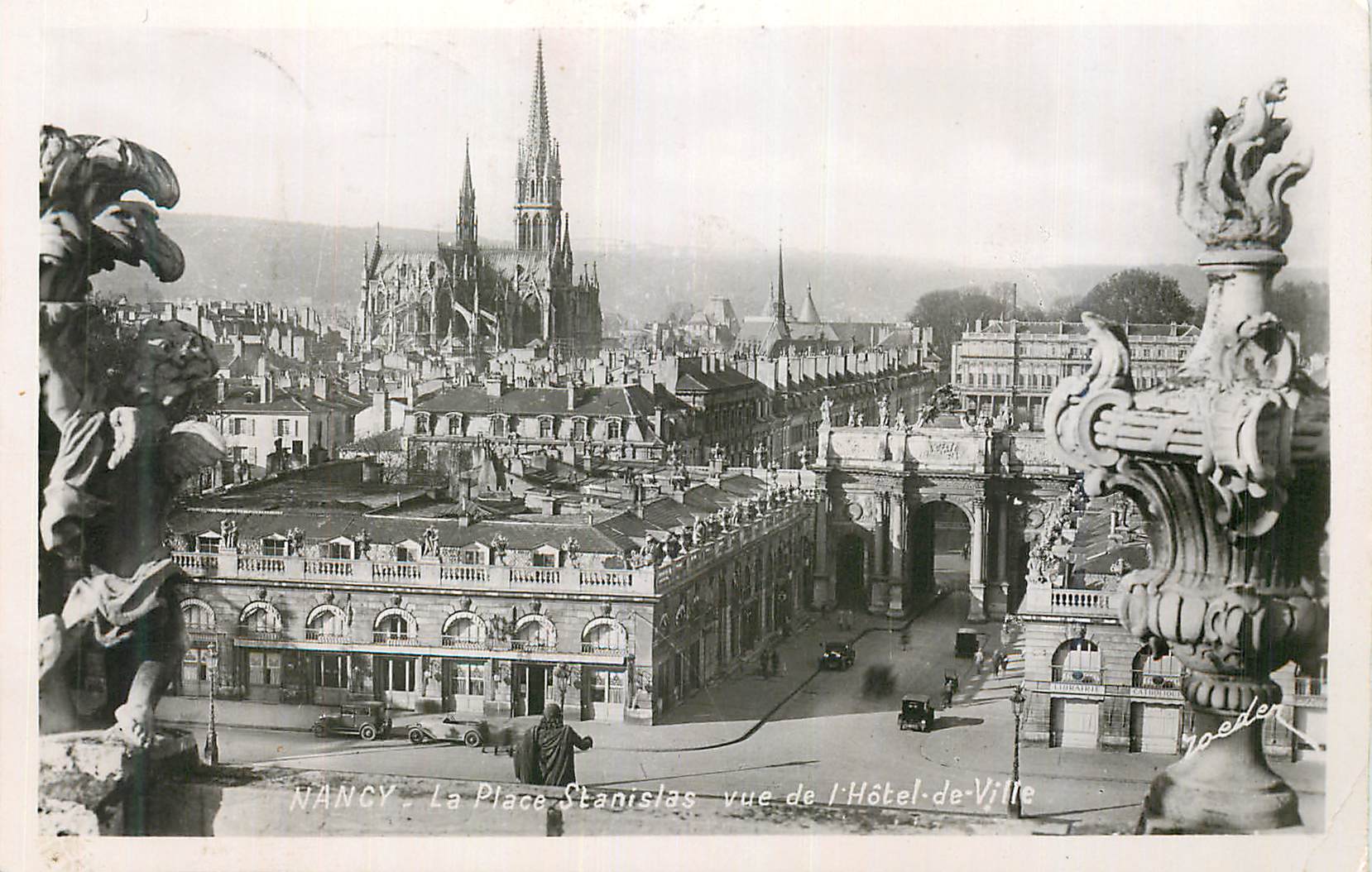CPA Nancy La Place Stanislas vue de l'Hotel de Ville