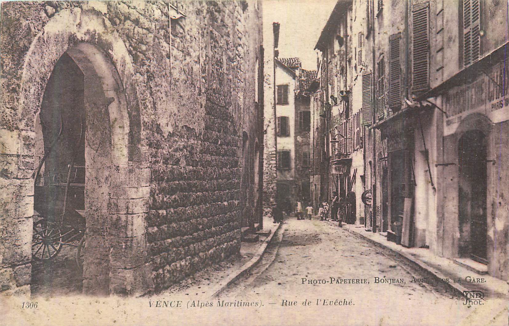 CPA Vence (Alpes Maritimes) Rue de l'Eveche