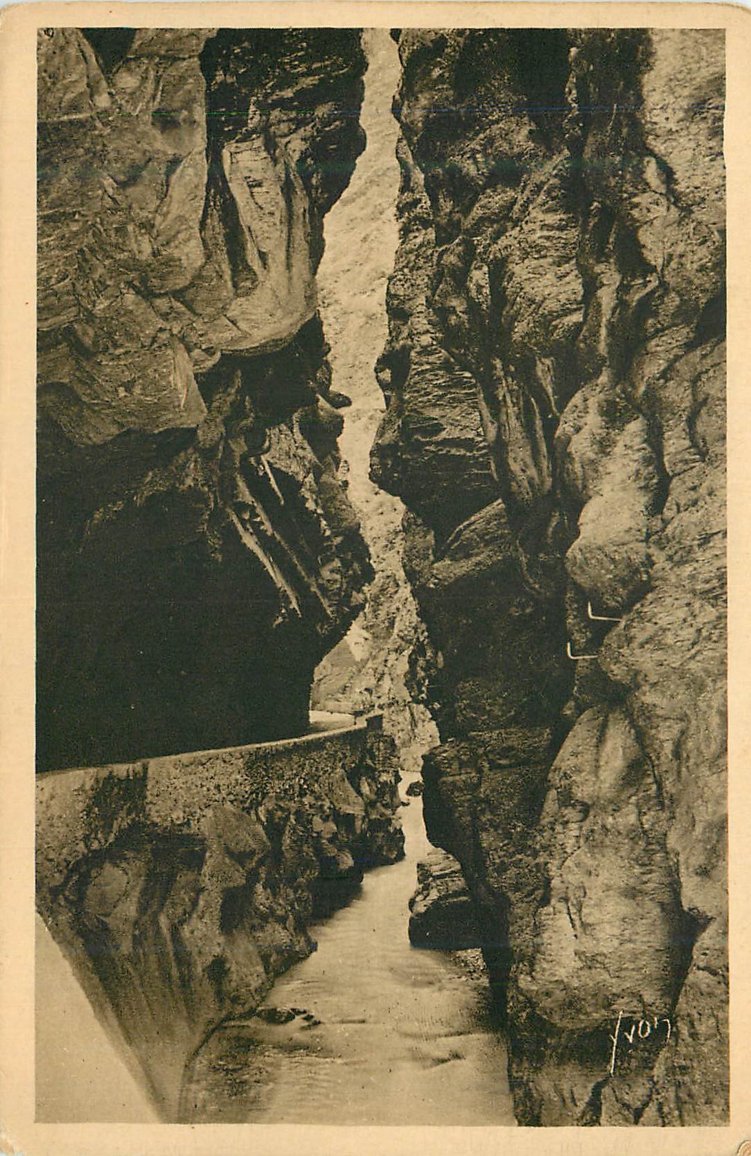 Gorges du Verdon — vue du canyon — J. VON