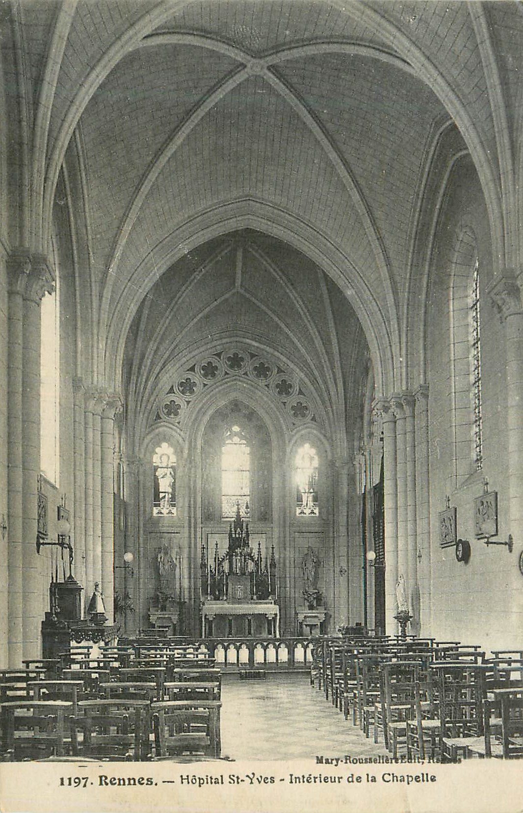 CPA Rennes Hopital St Yves Interieur de la Chapelle