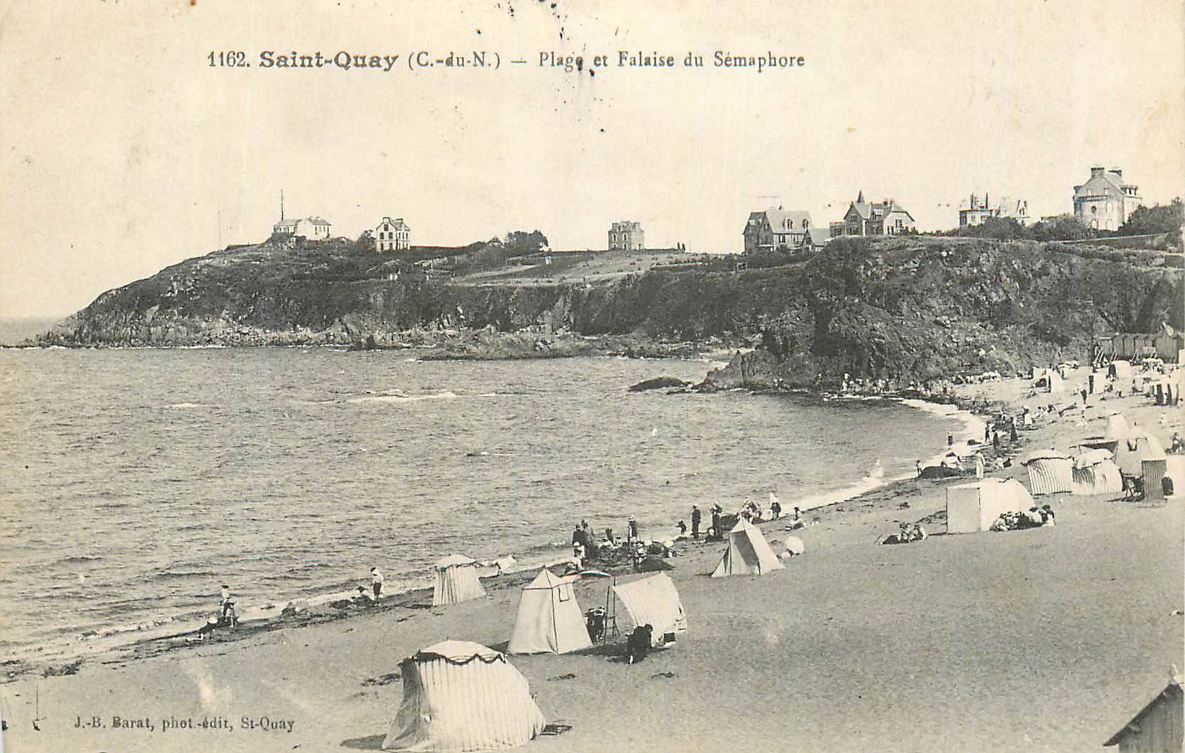 Saint-Quay (C.-du-N.) — Plage et Falaise du Sémaphore