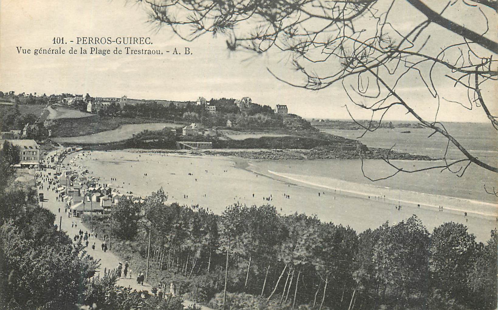 Perros-Guirec — Vue générale de la Plage de Trestraou — A. B. n° 101