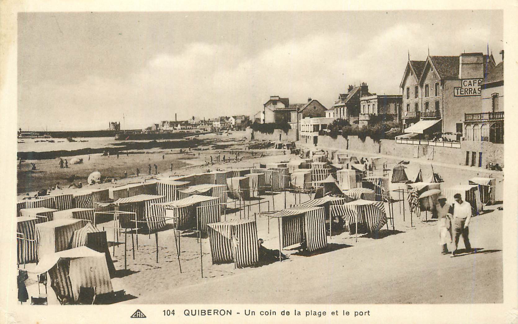 CPA Quiberon Un Coin de la Plage et le port