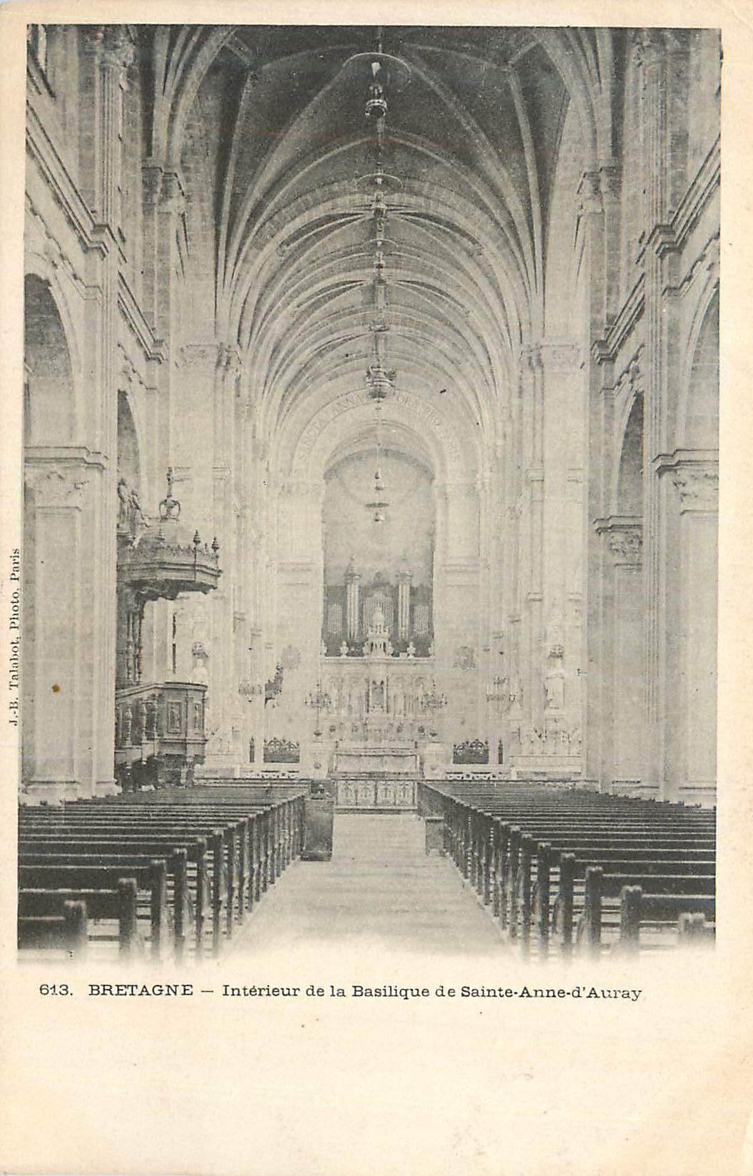 CPA Bretagne Interieur de la Basilique de Sainte Anne d'Auray