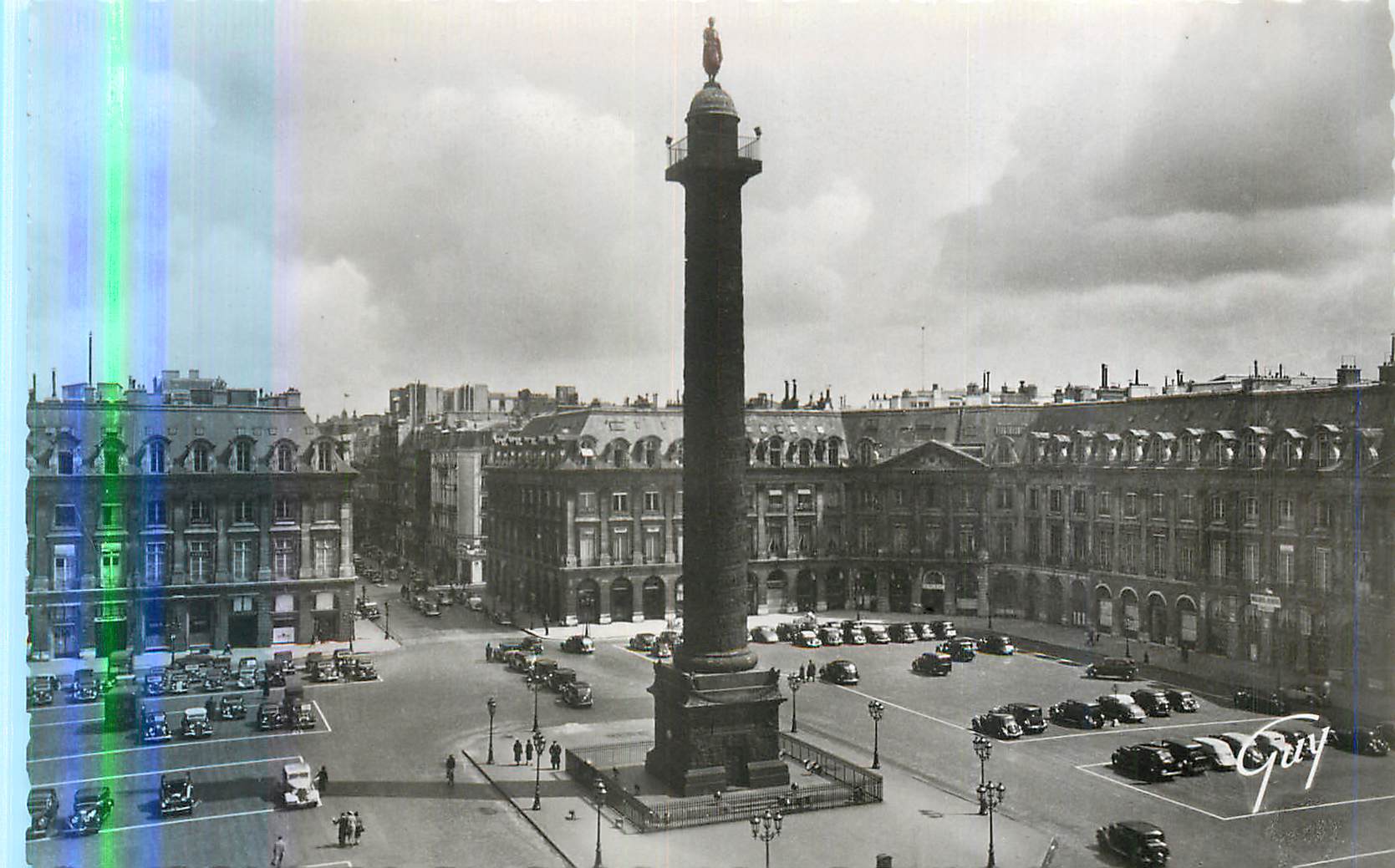 CPM Paris et ses Merveilles Place Vendome (1685 1720) et Colonne de la Grande Armee