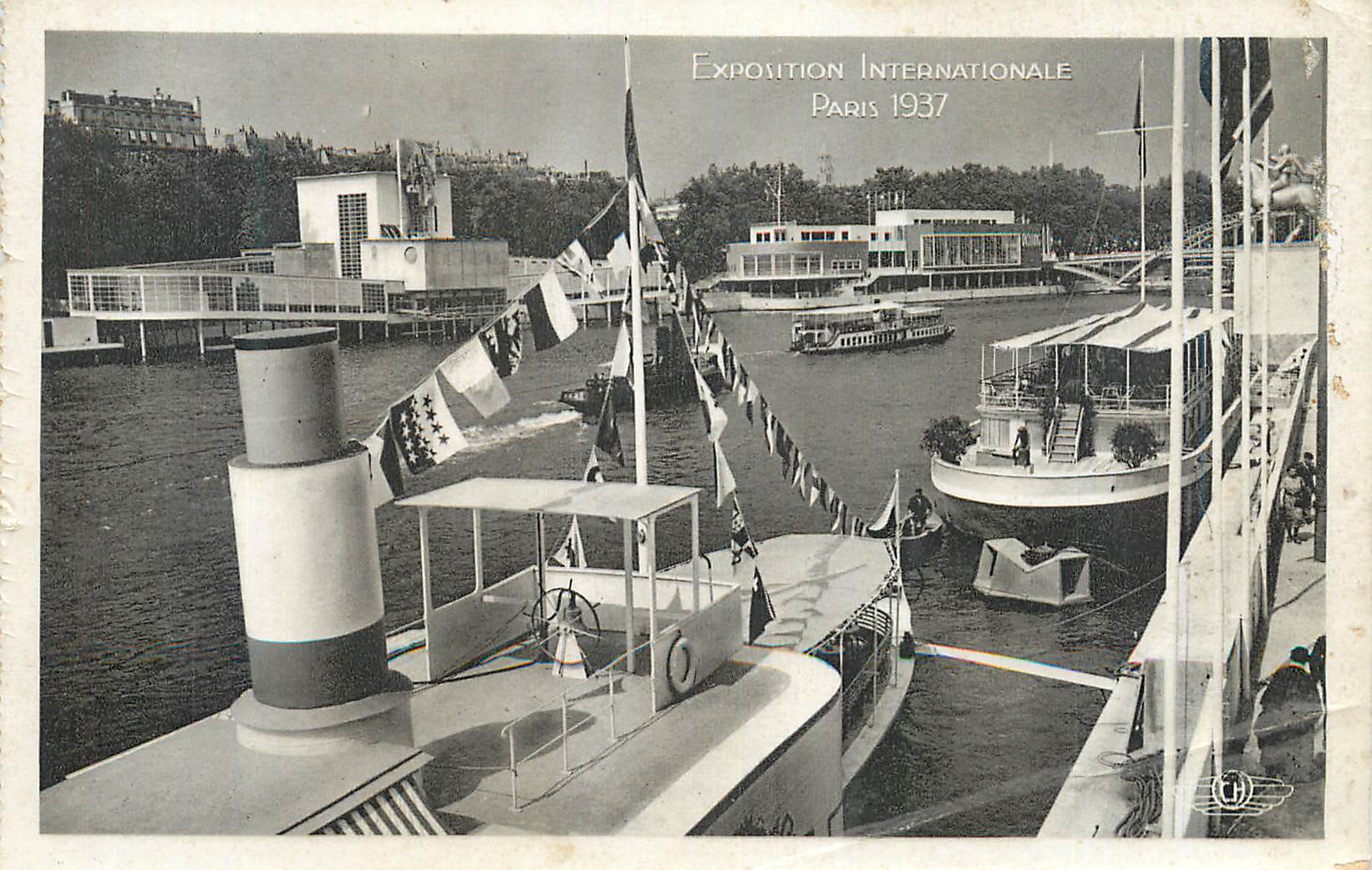 CPA Paris 1937 Exposition Iternationale Vue d'Ensemble prise du Pavillon de la Suisse