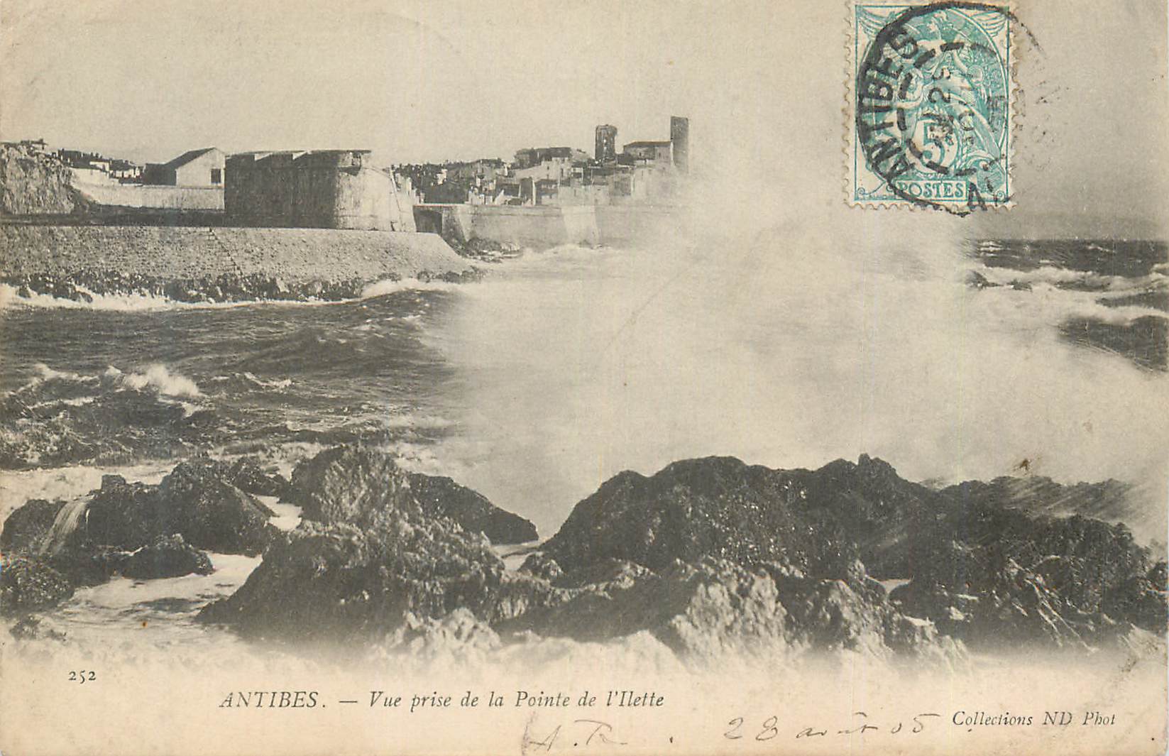 CPA Antibes Vue prise de la Pointe de L'Ilette