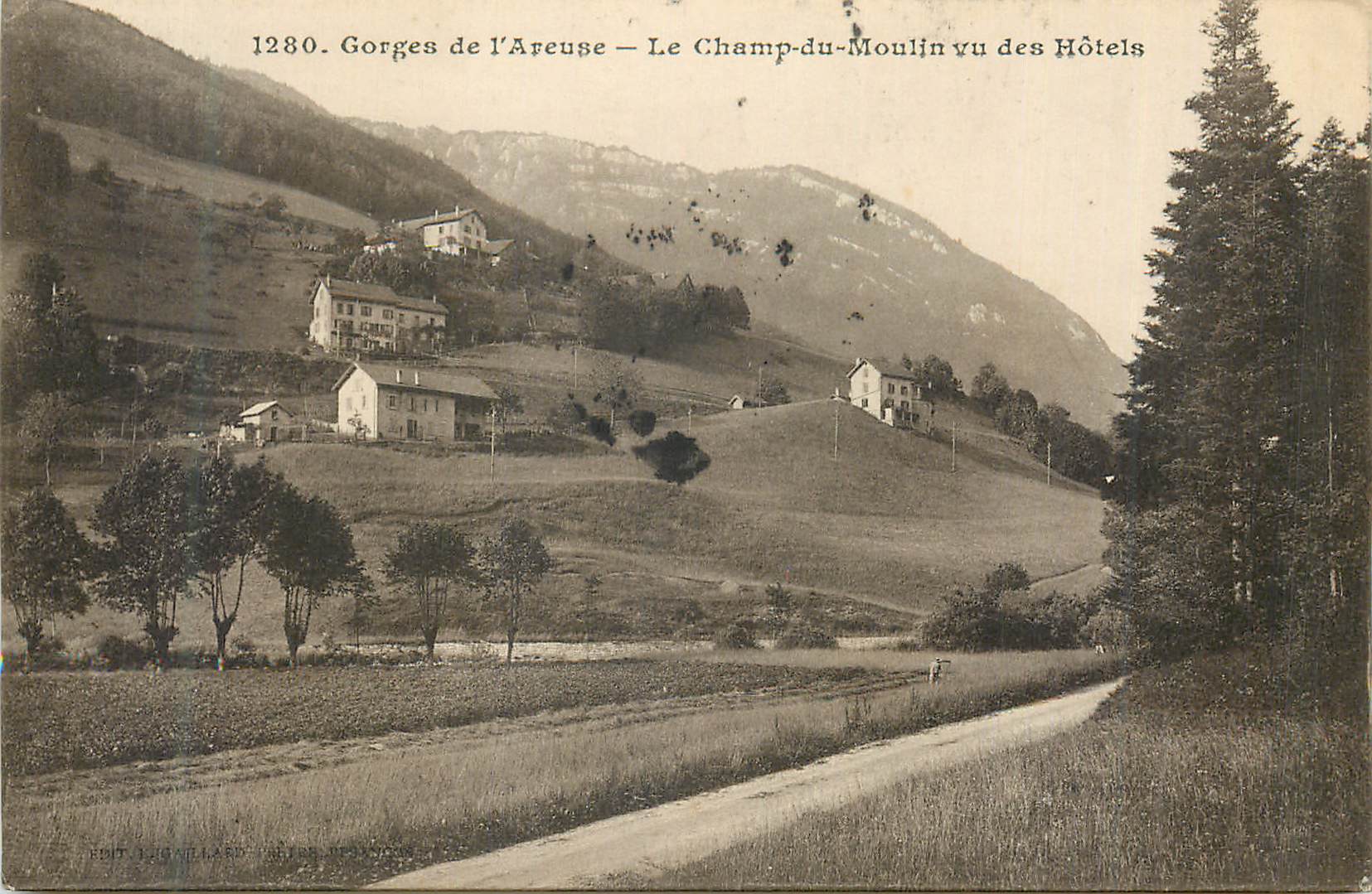 CPA Gorges de l'Areuse Le Champ du Moulin vu des Hotels