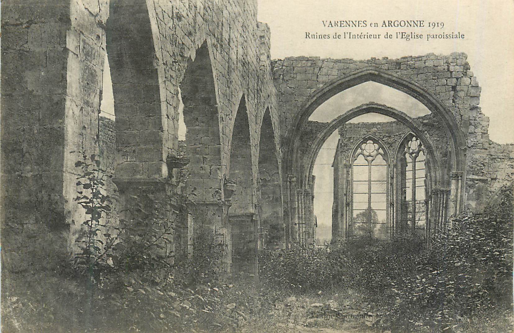 CPA Varennes en Argonne 1919 Ruines de l'Interieur de l'Eglise Paroissiale