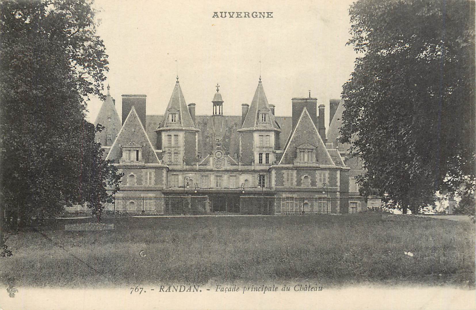 CPA Randan Auvergne Facade Principale du Chateau