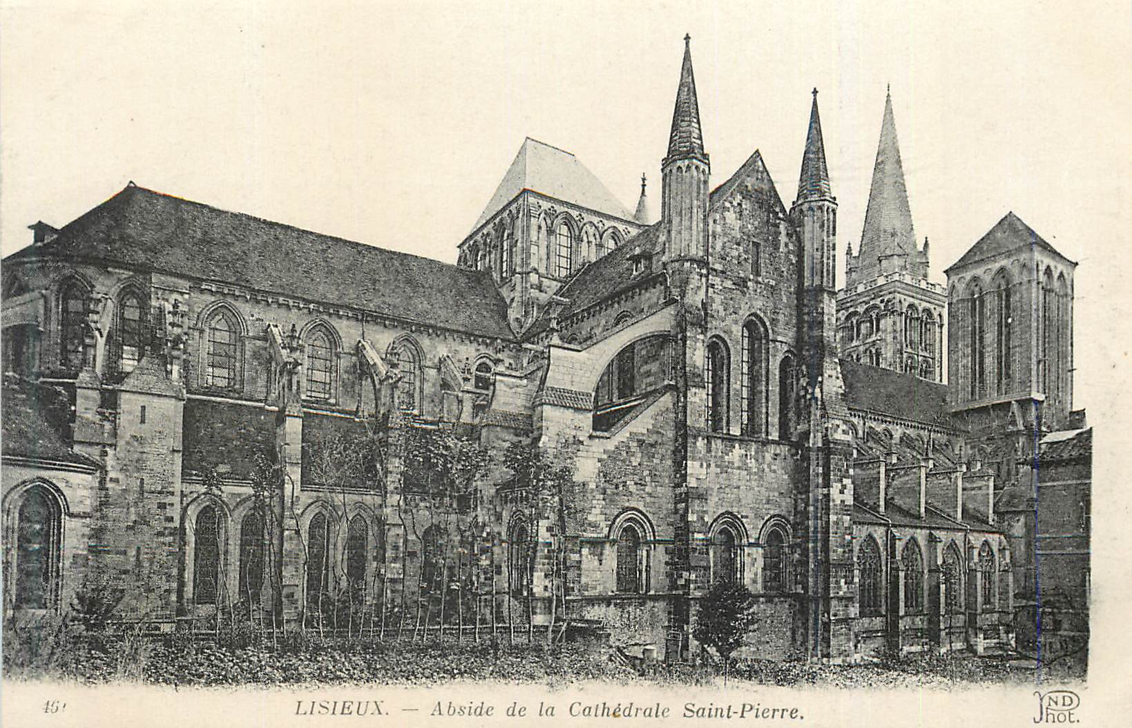 Lisieux — Abside de la Cathédrale Saint-Pierre — YNDhot. n°45'