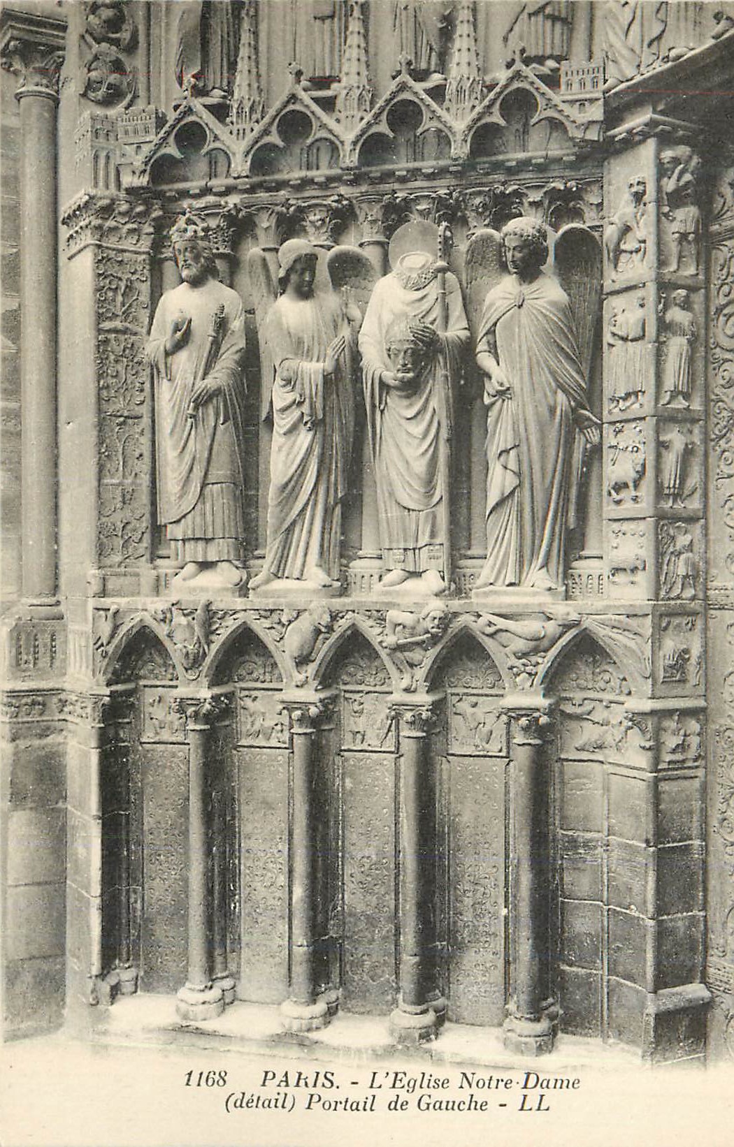 CPA Paris L'Eglise Notre Dame (Facade) Portail de Gauche
