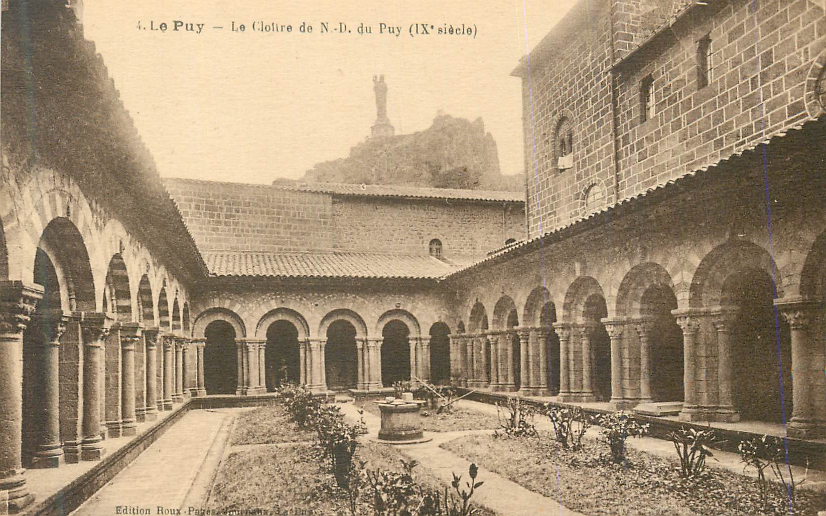 CPA Le Puy Le Cloitre de N D du Puy (IXe siecle)