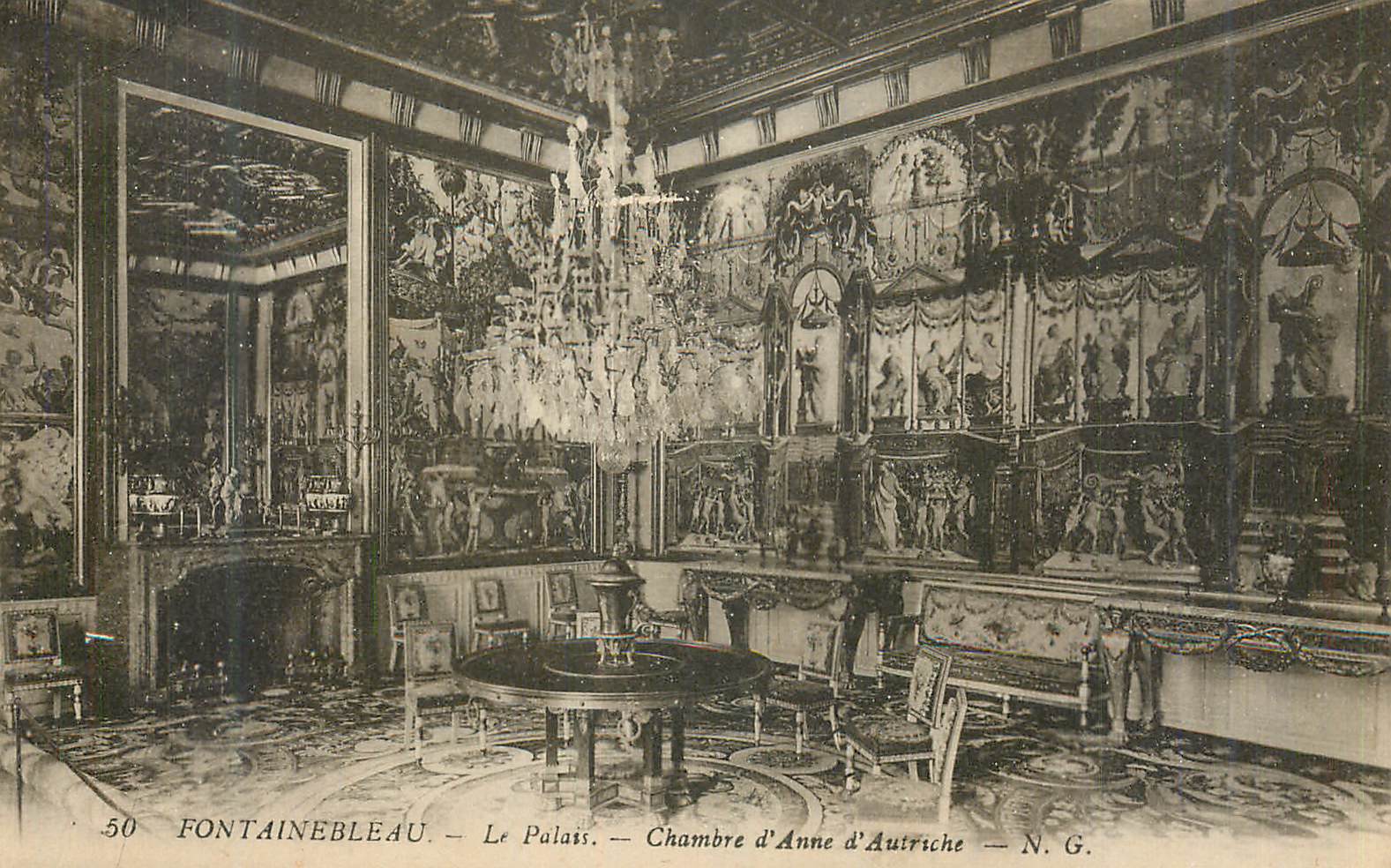 Fontainebleau — Le Palais — Chambre d'Anne d'Autriche — N.G.