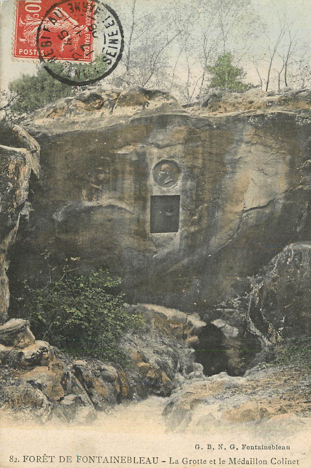 Wald von Fontainebleau — Die Höhle und das Medaillon Colinet — G. B. N. G. Fontainebleau