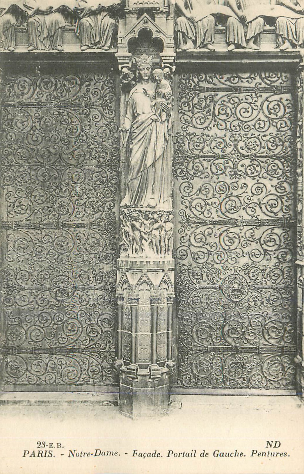 CPA Paris Notre Dame Facade Portail de Gauche Pentures