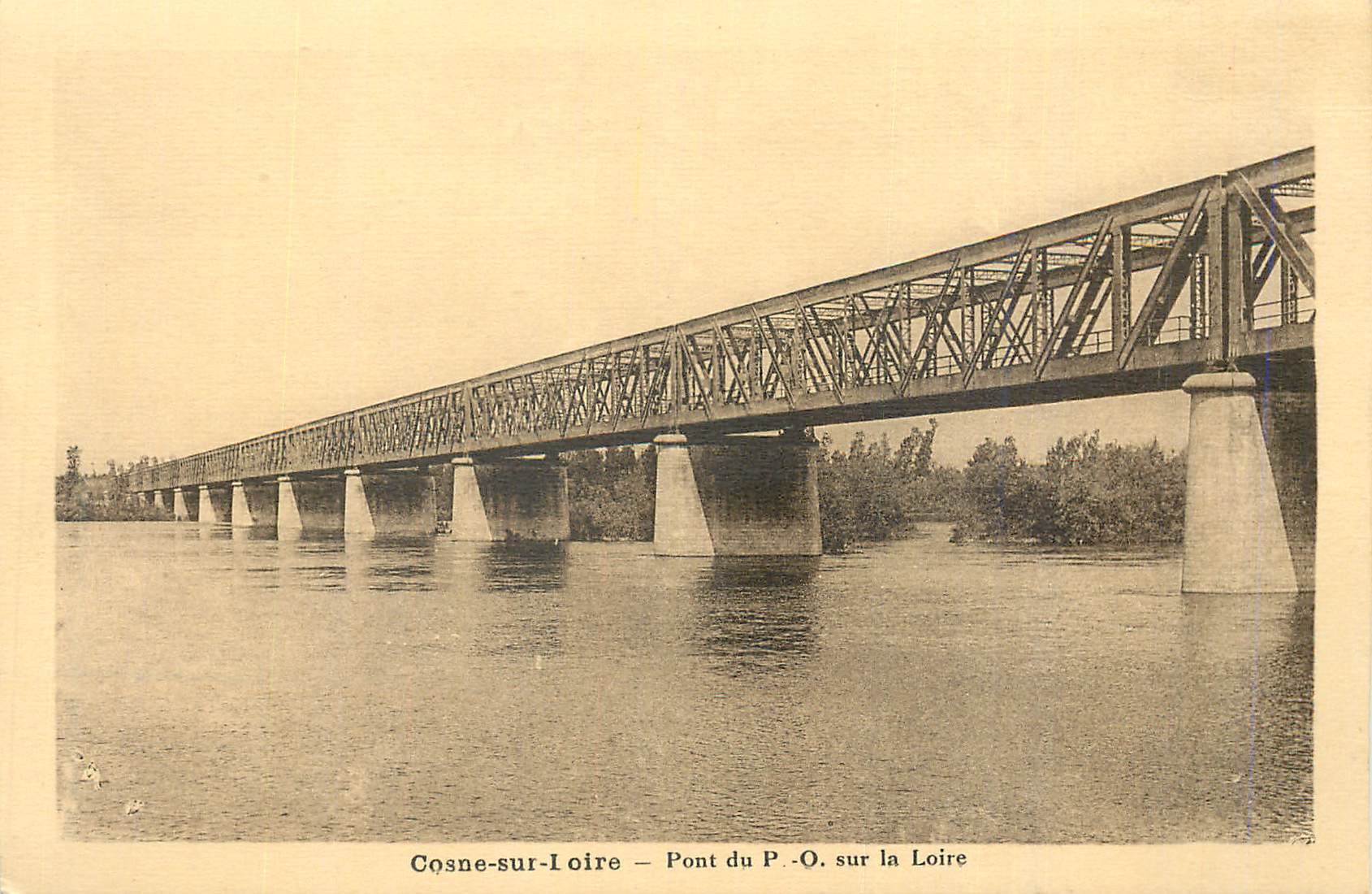 CPA Cosne sur Loire Pont du P O sur la Loire
