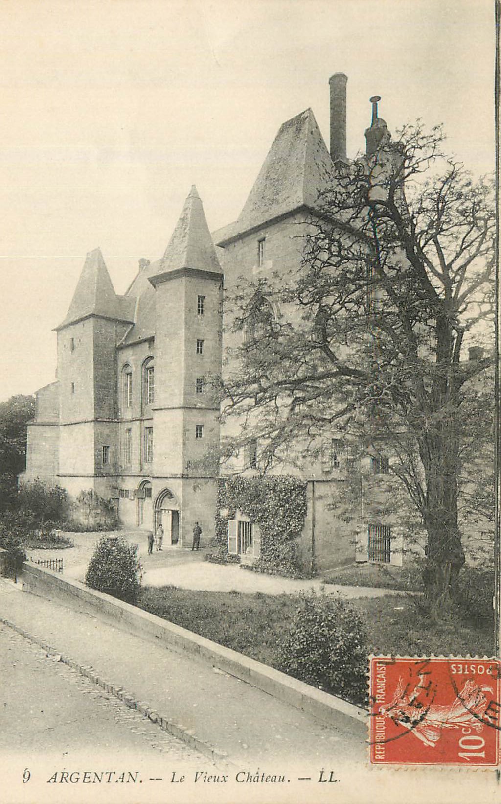 CPA Argentan Le Vieux Chateau