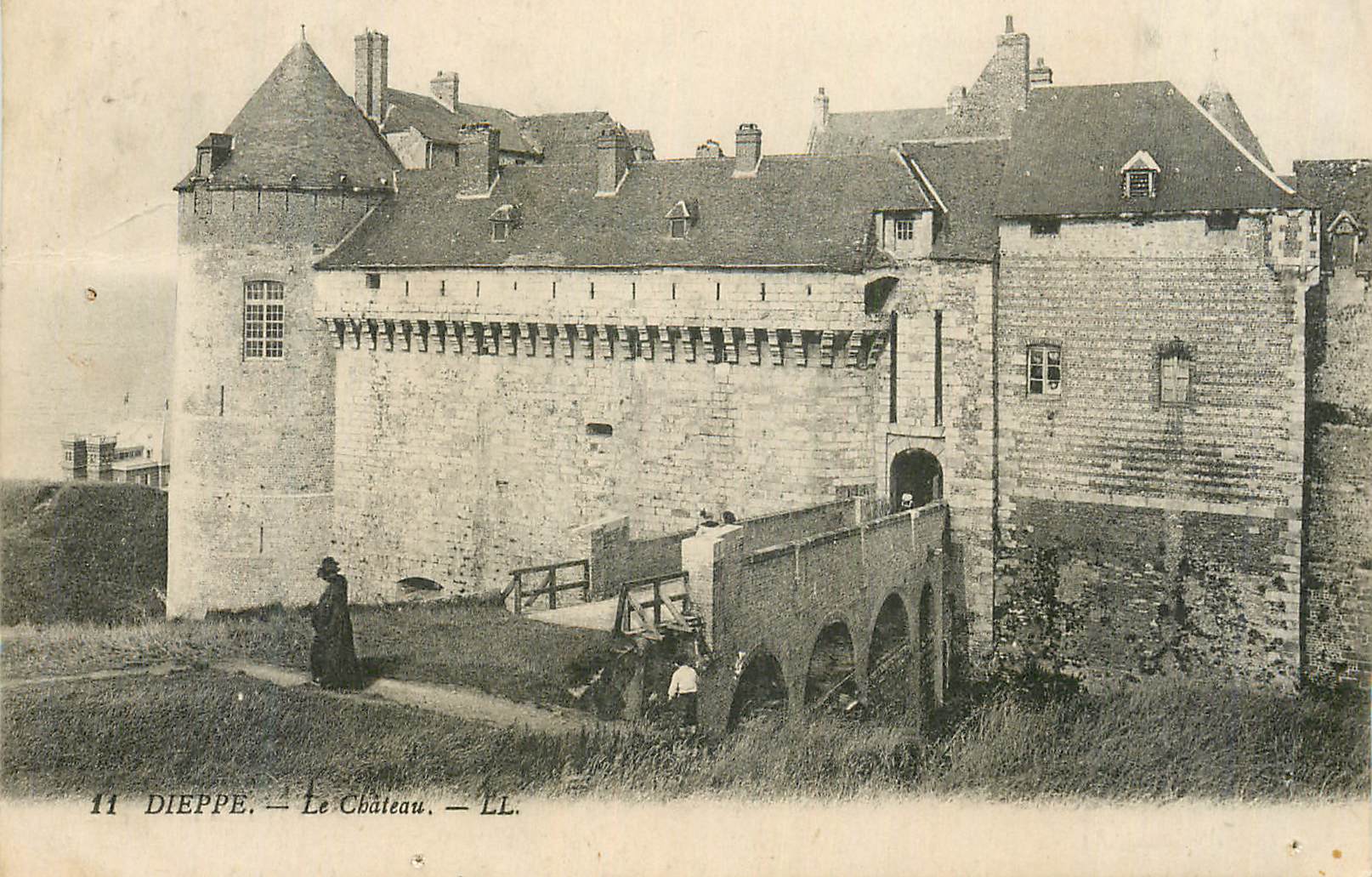 CPA Dieppe Le Chateau