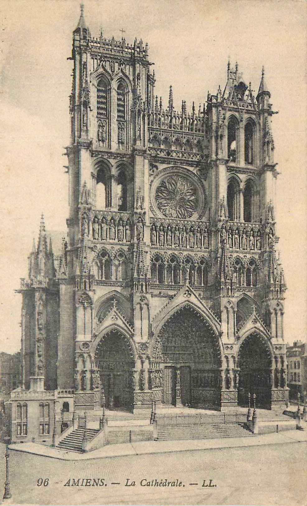 CPA Amiens La Cathedrale