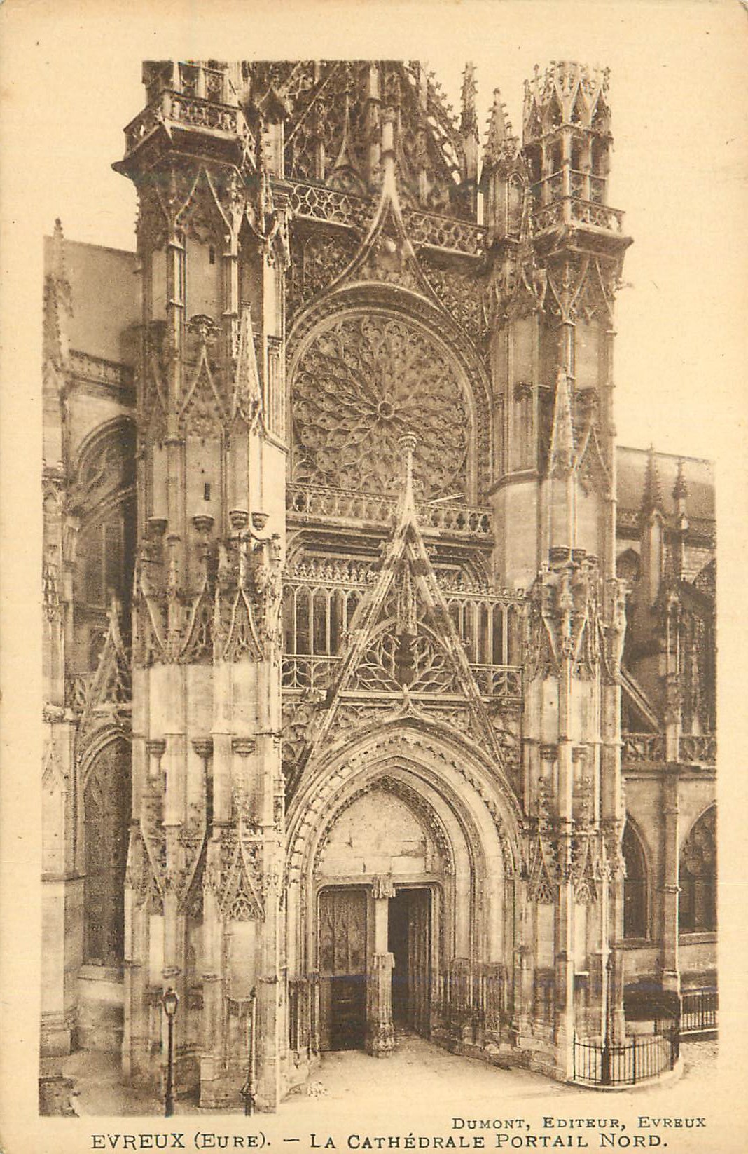 CPA Evreux (Eure) La Cathedrale Portail Nord
