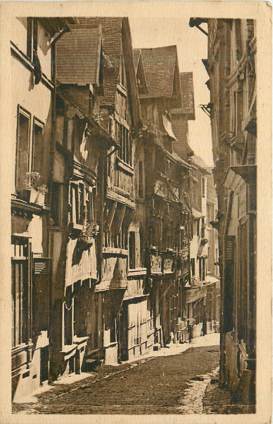 Narrow timber-framed street — perspektivische Ansicht — unbekannter Verlag