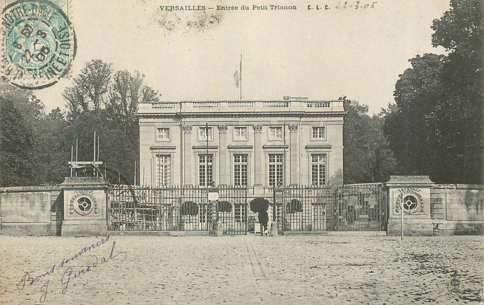 CPA Versailles Entree du Petit Trianon
