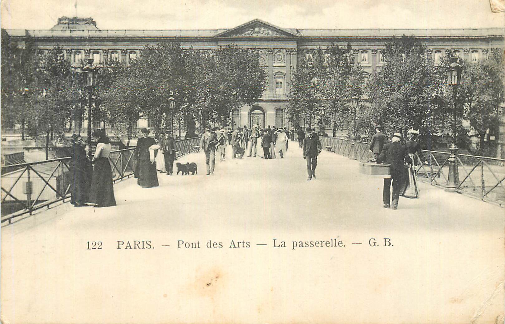 CPA Paris Pout des Arts La passerelle