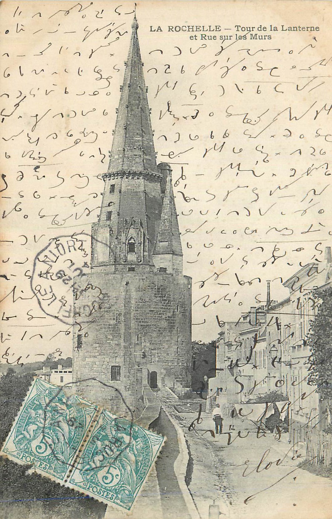 CPA La Rochelle Tour de la Lanterne et Rue sur les Murs