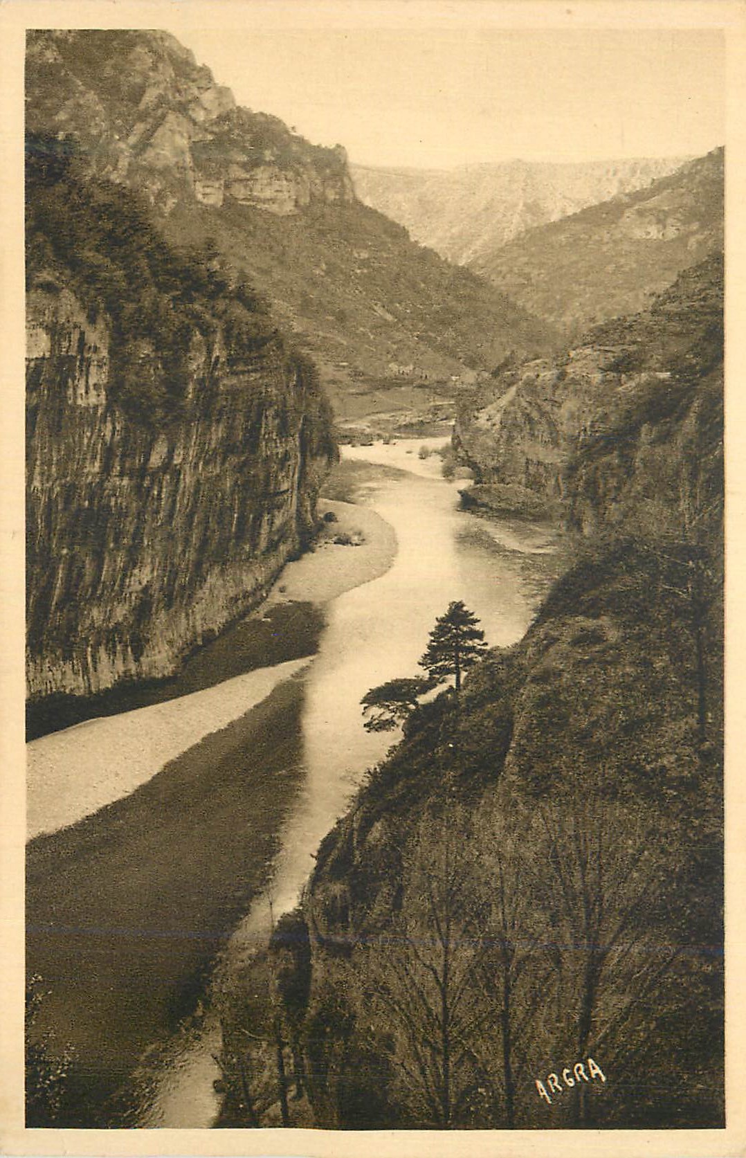 CPA Les Gorges du Tarn La sortie des Detroits