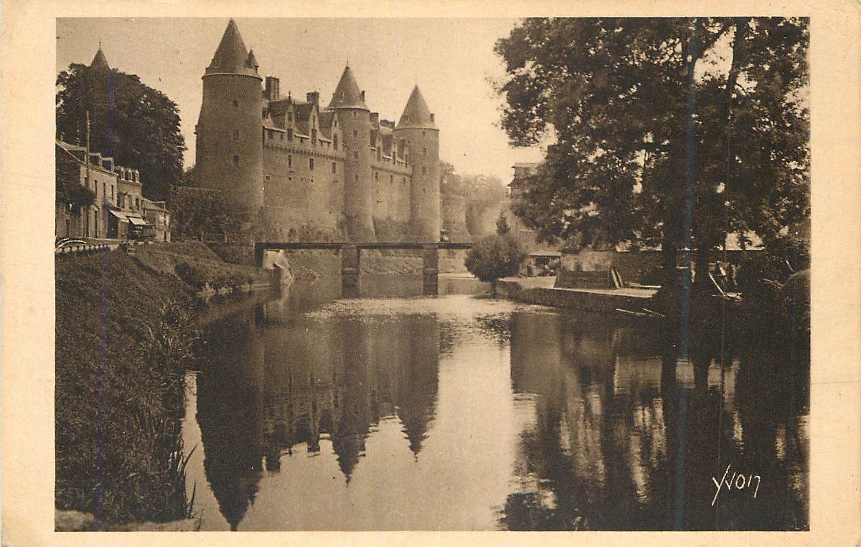 Château de Langeais — vue sur le Loir — Yvon, n°17