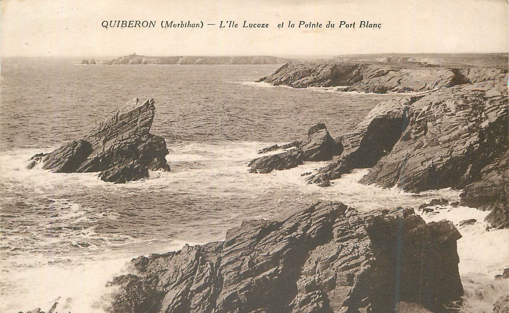 CPA Quiberon Morbihan L Ile Lucaze et la Pointe du Port Blanc