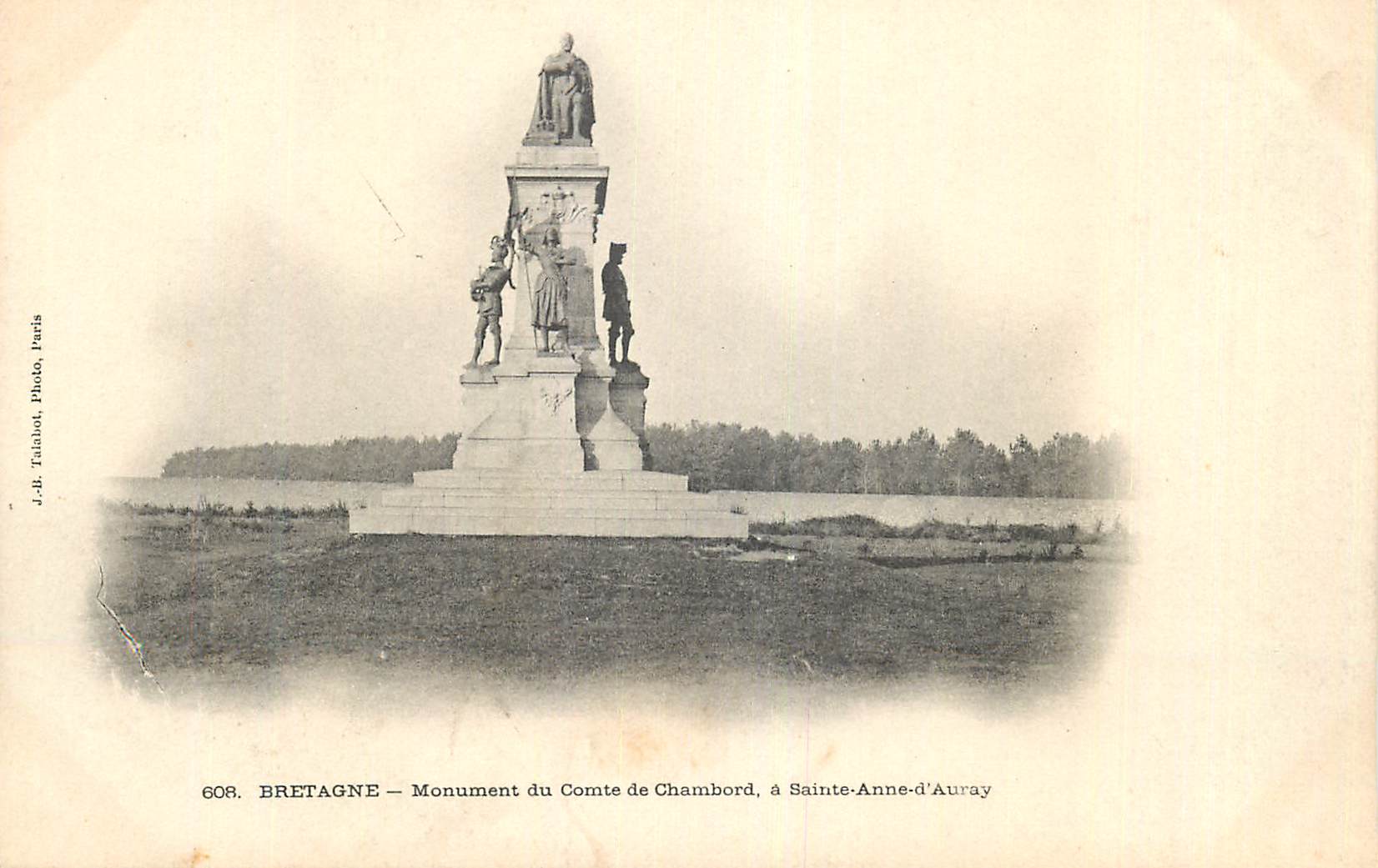 CPA Bretagne Monument du Comte de Chambord a Sainte Anne d Auray (carte 1900)