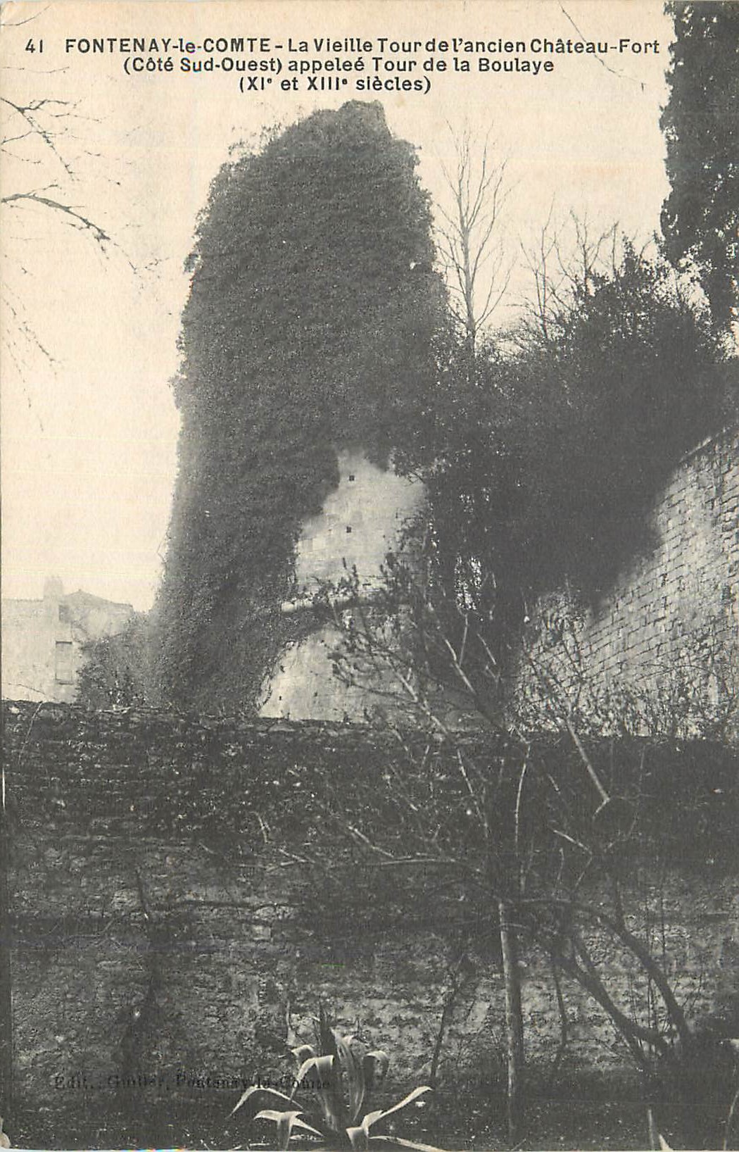 CPA Fontenay le Comte La Vielle Tour de l ahclen Chateau Fort Cote Sud Ouest appelee Tour de la Boulaye xi et xiii siecl
