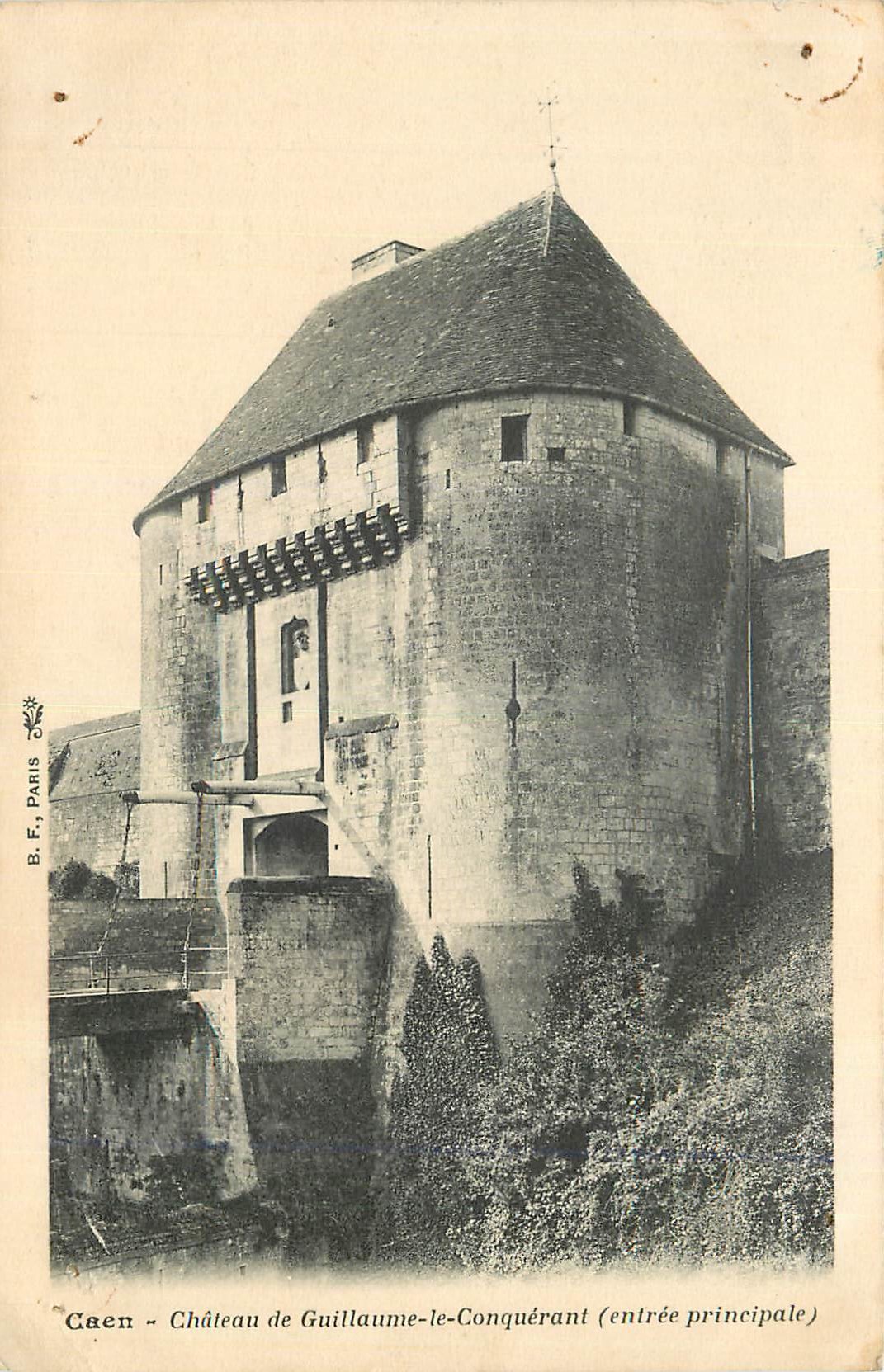 CPA Caen Chateau de Guillaume le Conquerant entree principale