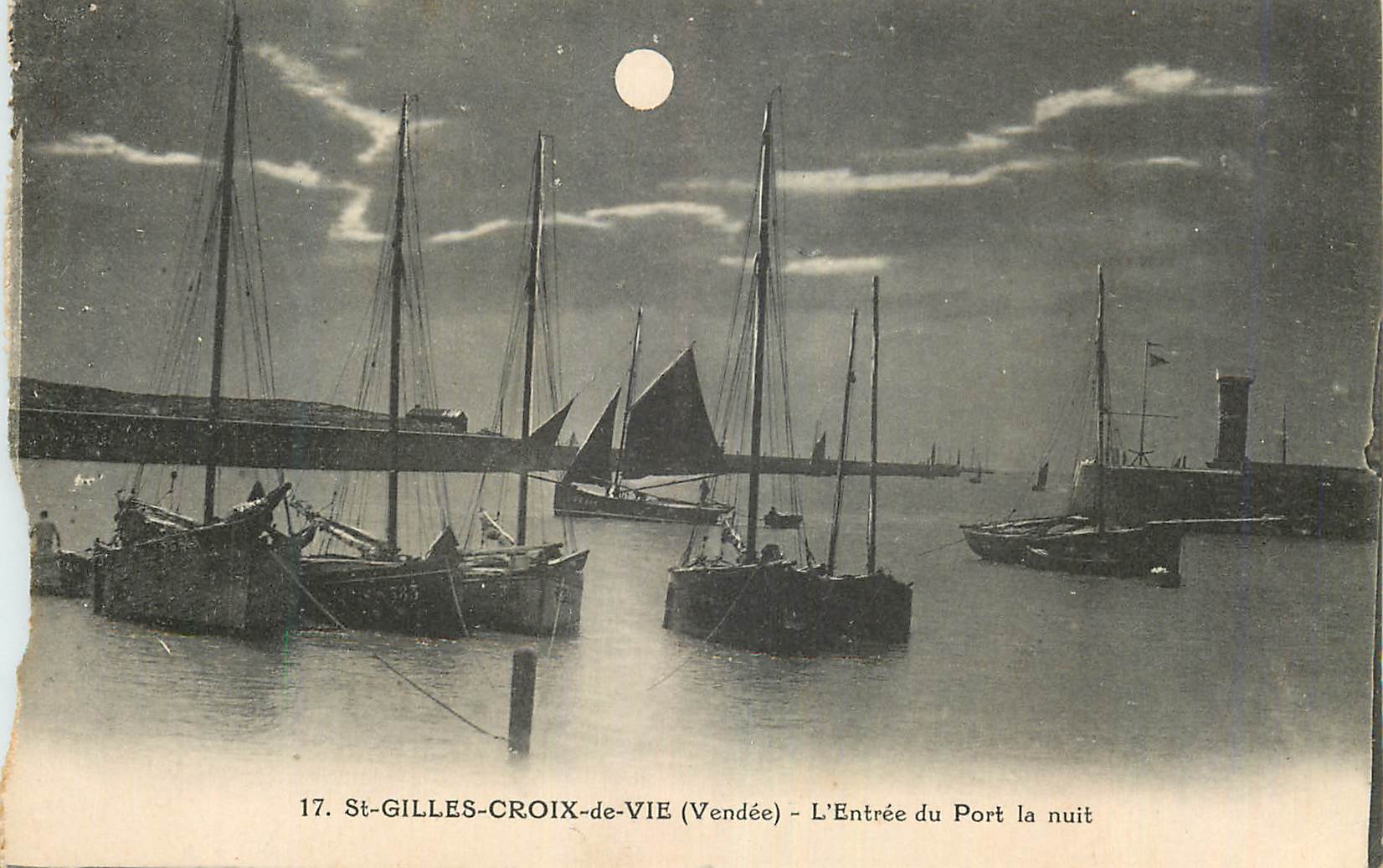 St-GILLES-CROIX-de-VIE (Vendée) — L'Entrée du Port la nuit — Éditeur : 17. St-GILLES-CROIX-de-VIE (Vendée) - L'Entrée du Port la nuit