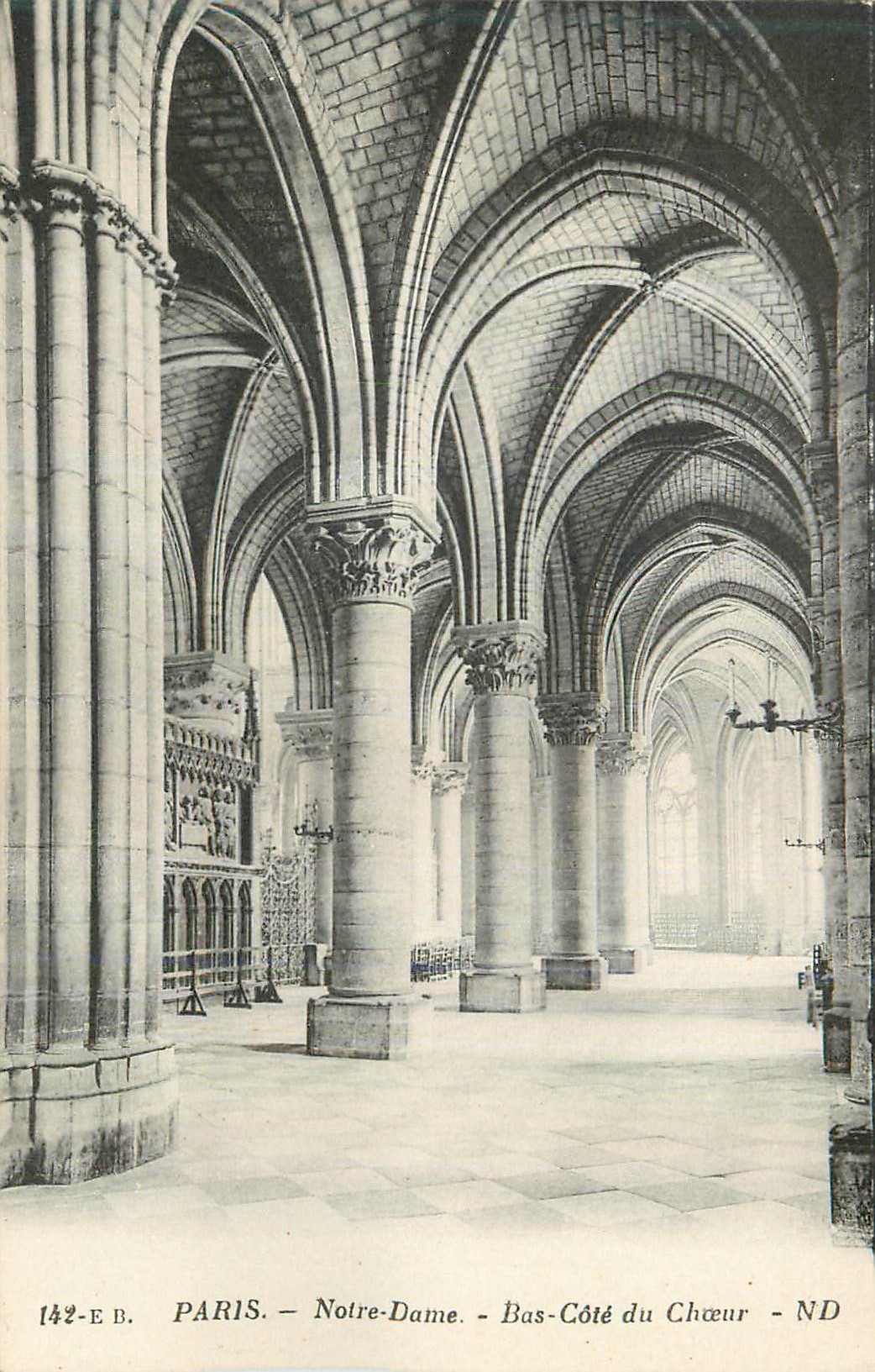 CPA Paris Notre Dame Bas Cote du Choeur