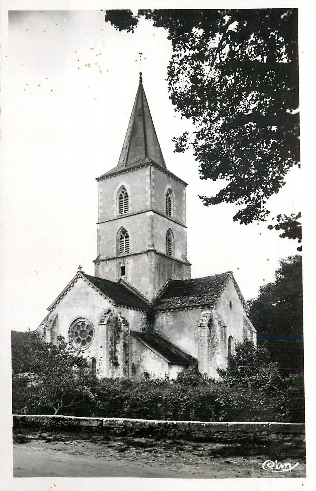 CPM Eglise d Epoisses C d Or Monument historique