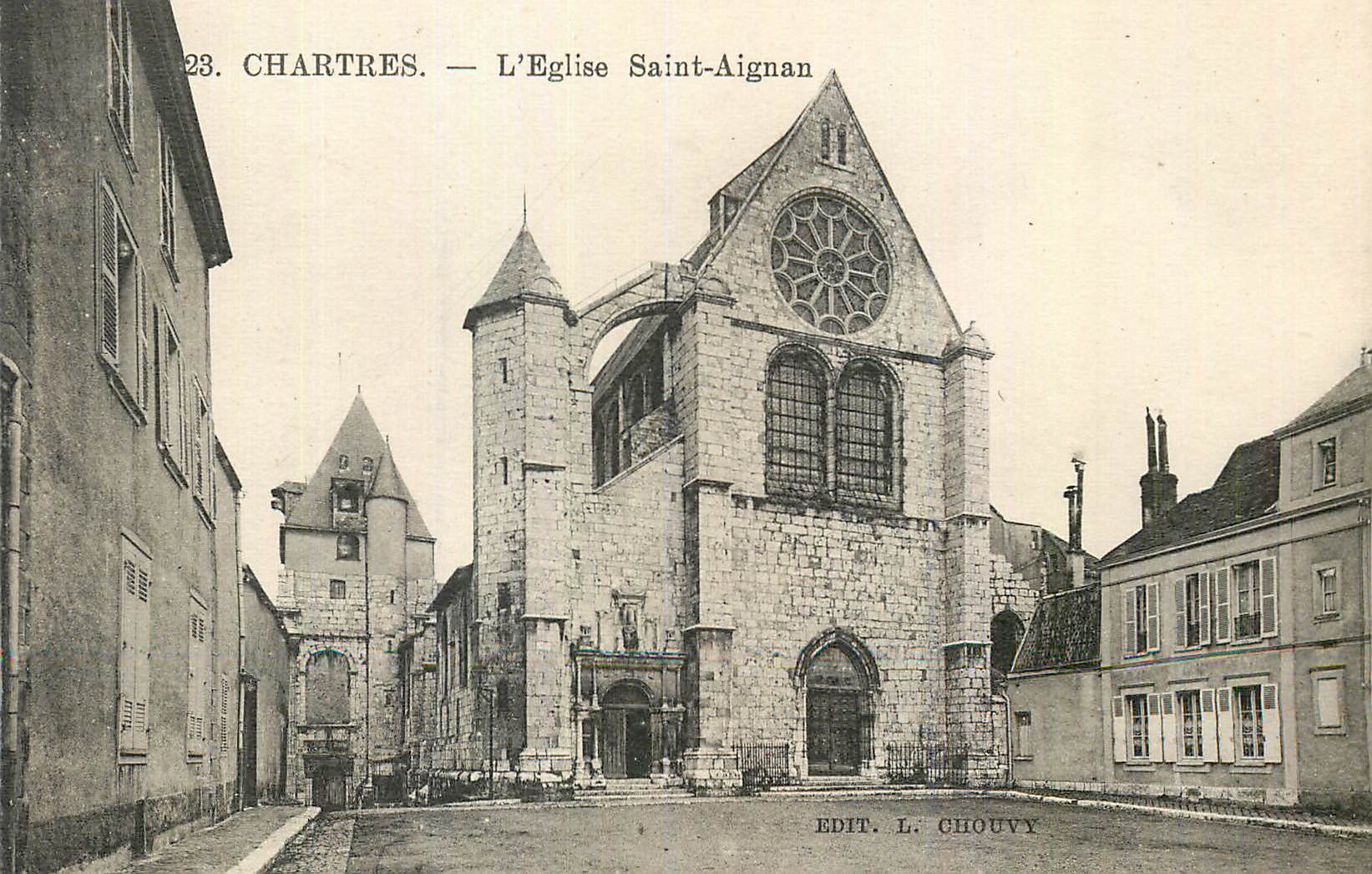 CPA Chartres L Eglise Saint Aignan