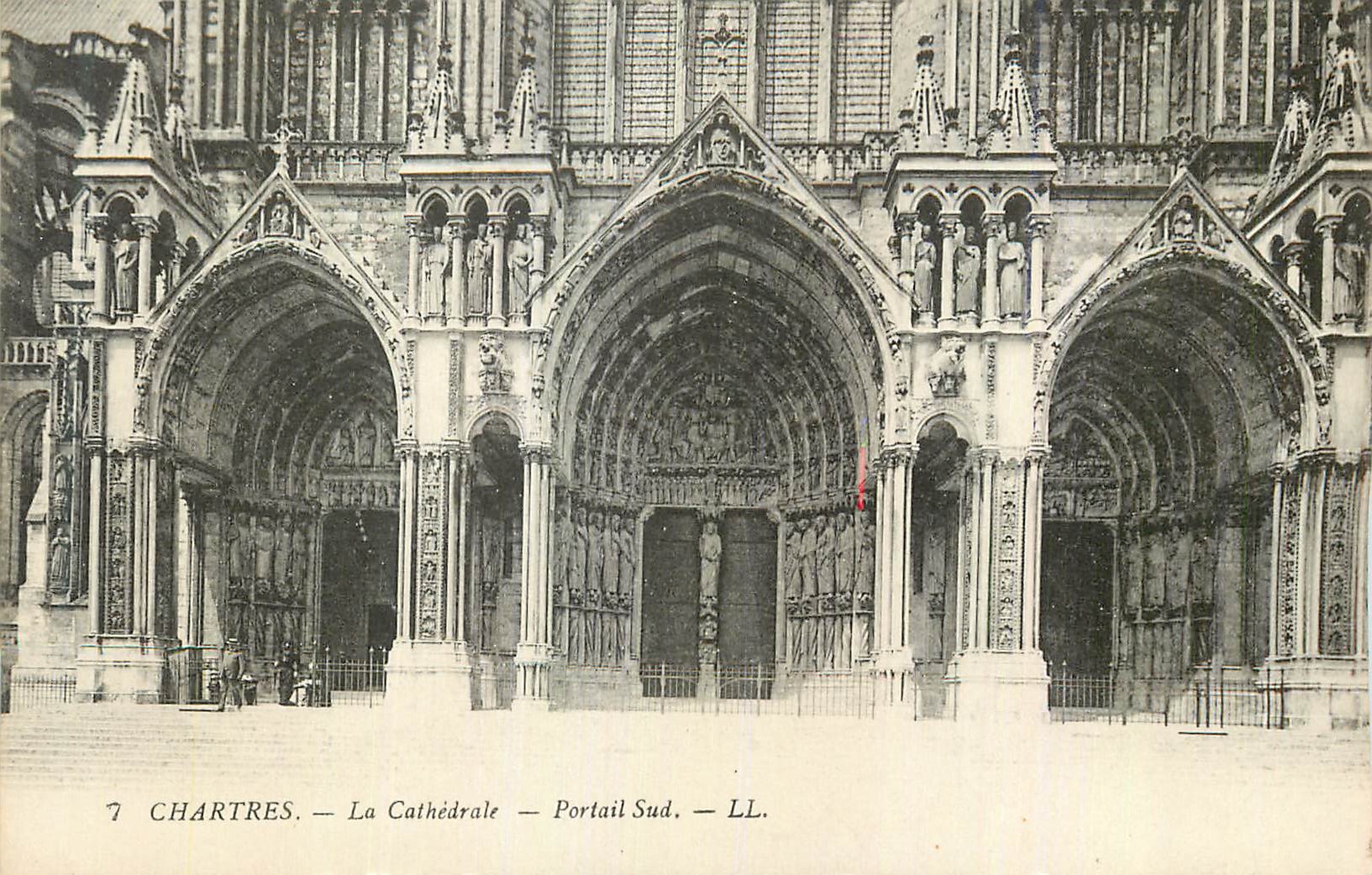 CPA Chartres La Cathedrale Portail Sud